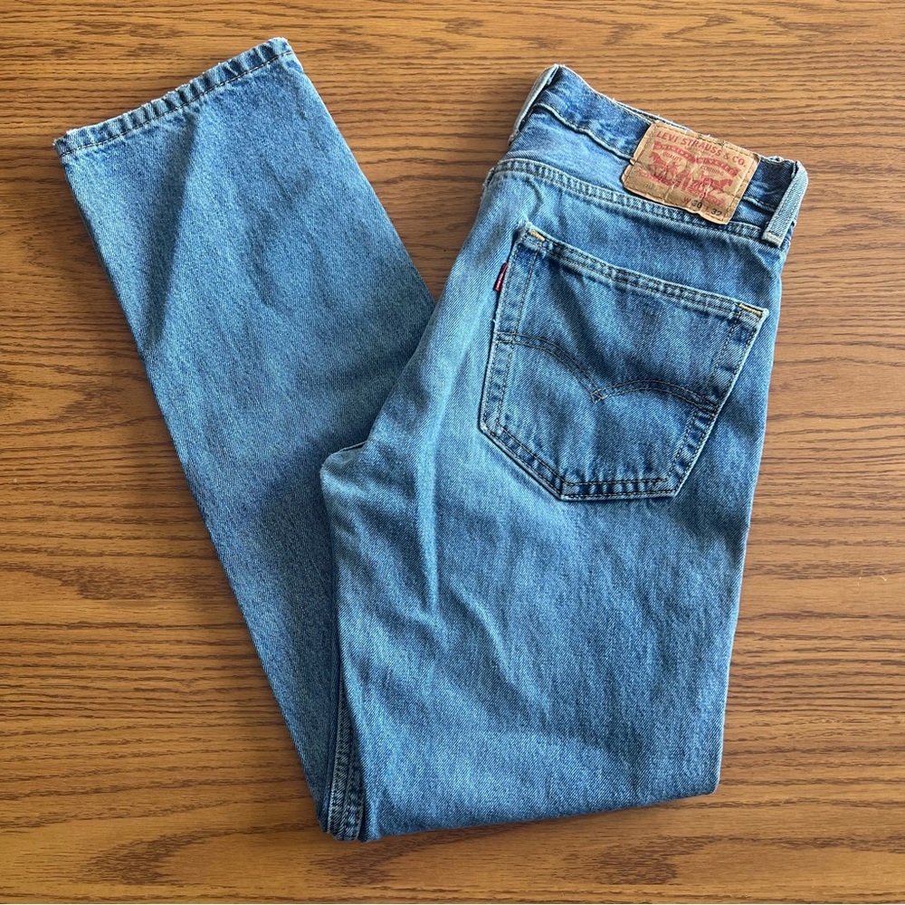 Levi Light Wash Jeans